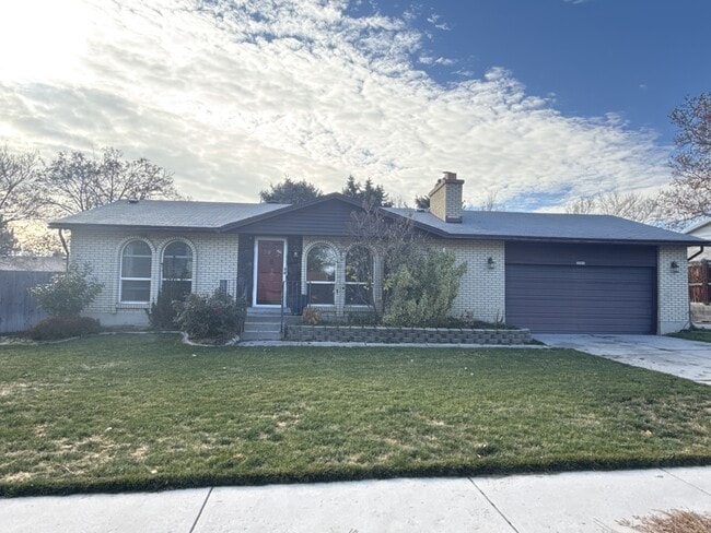 Building Photo - 3085 W 5685 S