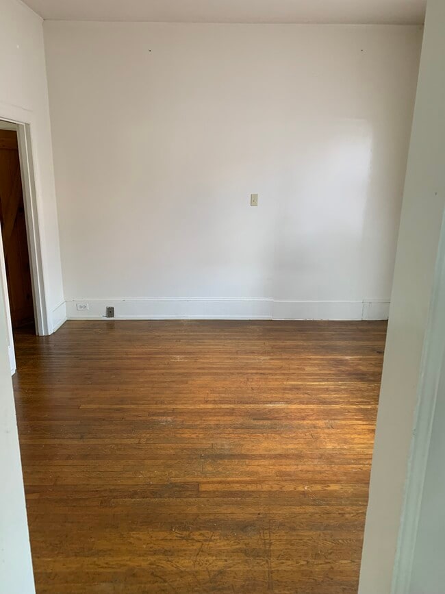 Photo - 932 Grampian Blvd Unit 2