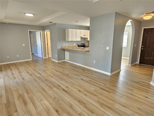 Photo - 8470 Drolet Ave