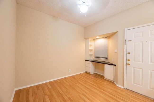 Building Photo - 2818 Nueces St Unit 311 Rental