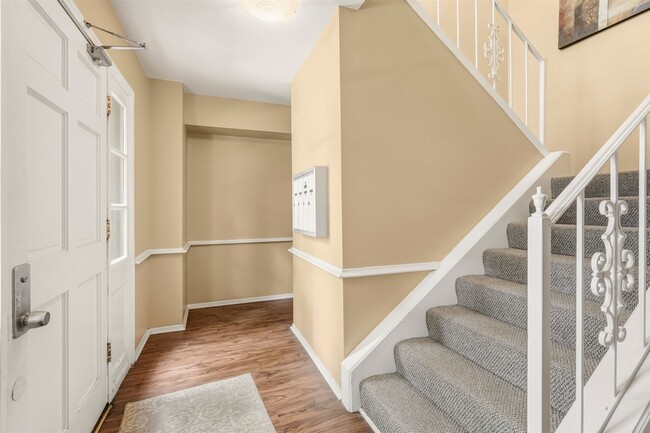 Photo - 496 N Post Oak Ln Unit 496