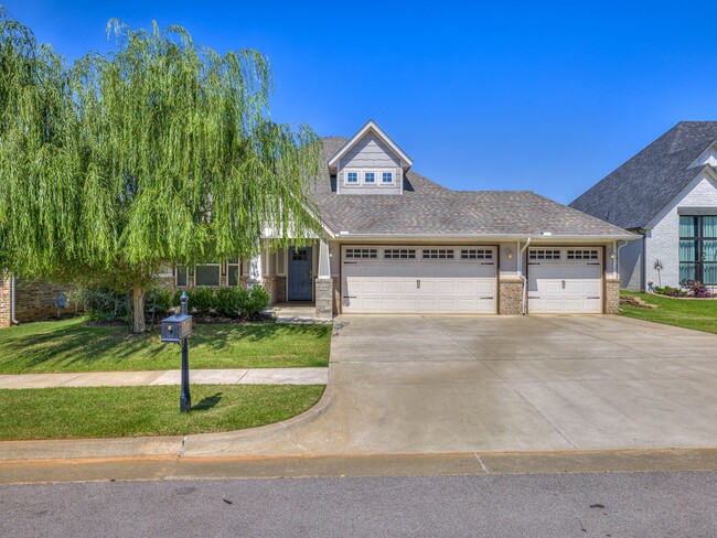Building Photo - 3 Bed/2 Bath Beacon Home in Rush Brook Add...