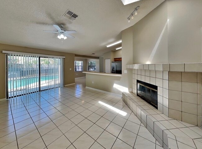 Photo - 289 Millstone Dr