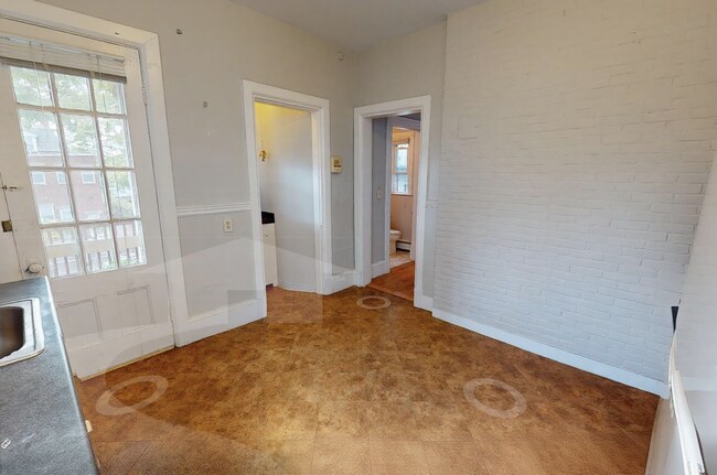 Photo - 50 Dana St Unit 9