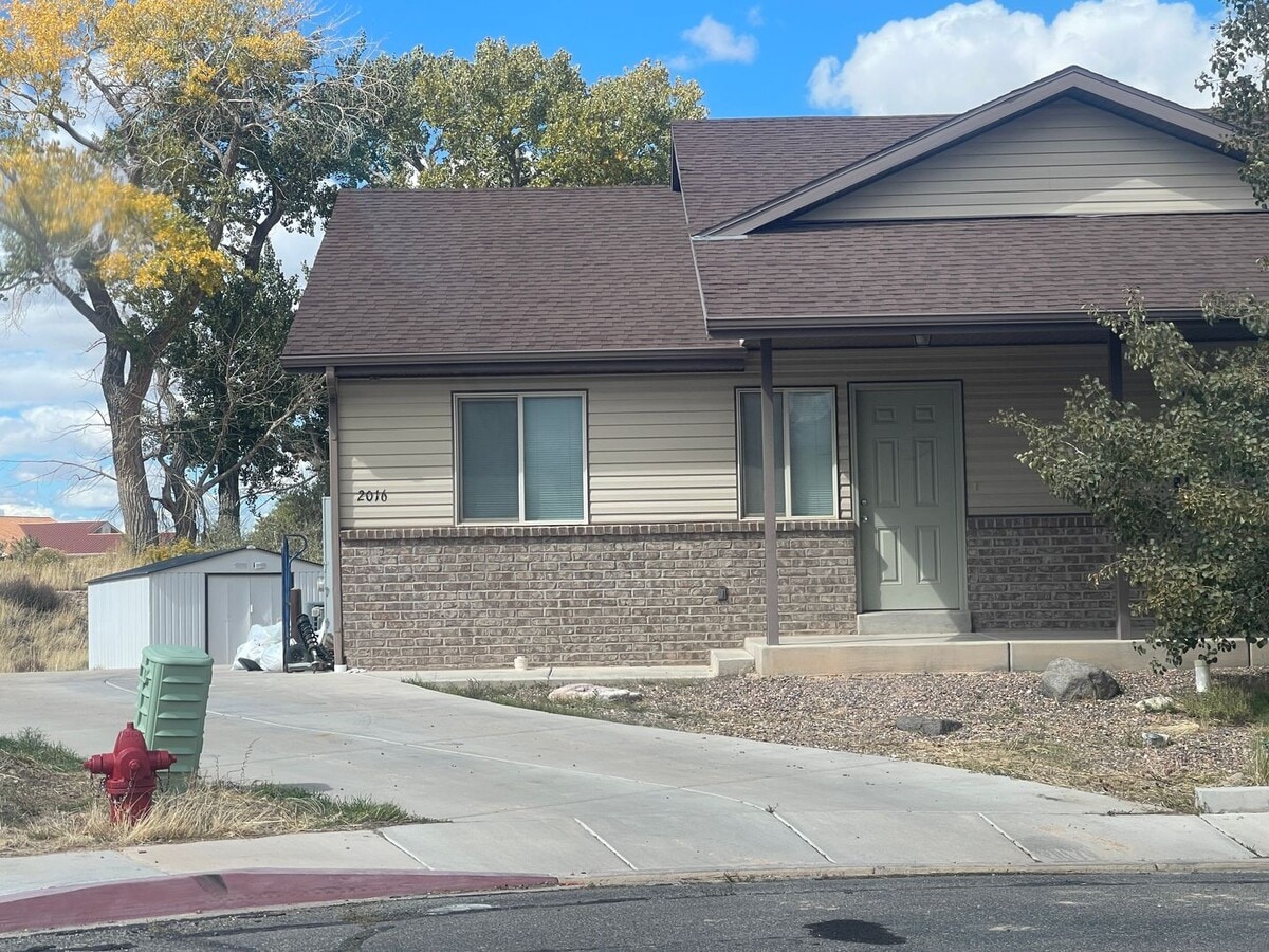 Stary Lane Duplex - Stary Lane Duplex