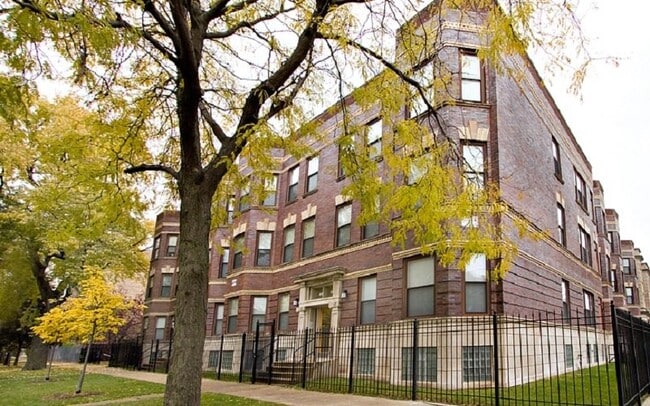 Building Photo - 6200 S University Ave Unit #6200