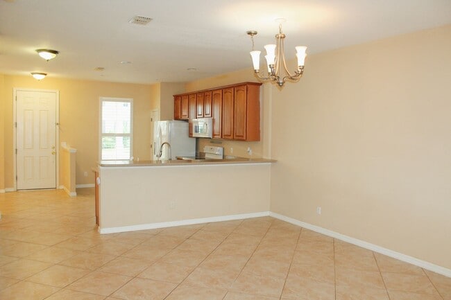 Photo - WOW-WATER & ELECTRICITY-INCLUDED IN RENT! MOVE IN JUNE! FANTASTIC 3x2.5 WITH 2 CAR GARAGE!!