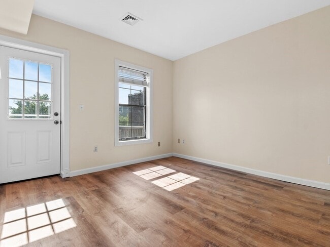 Photo - 18 Monument Sq Unit 4