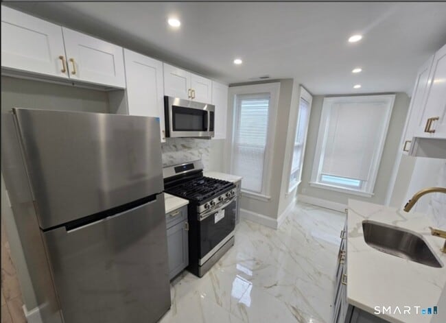 Photo - 80 Dickerman St