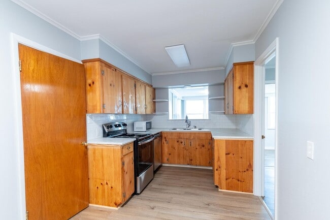 Building Photo - Large 3-Bed, 1-Bath Home on Anderson Island – Newly Remodeled!