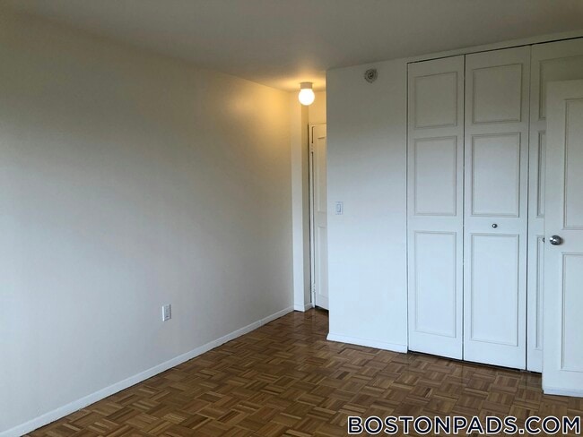 185 Freeman St Unit 846