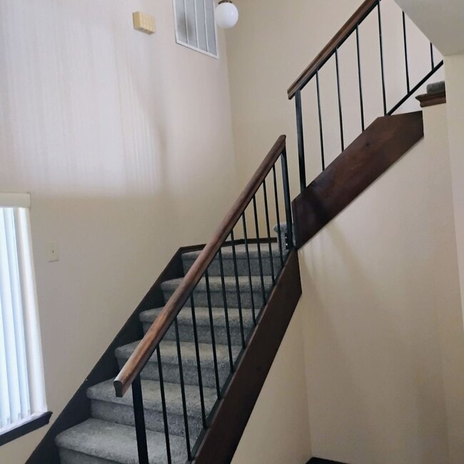 Photo - SPACIOUS DUPLEX IN DESIRABLE RIDGE AT SHADOWLAKE
