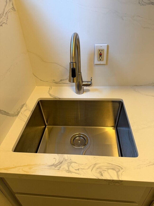 Photo - almonte Unit LOWER