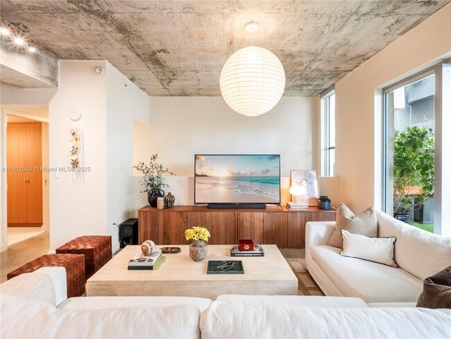 Photo - 3449 NE 1st Ave Unit L35