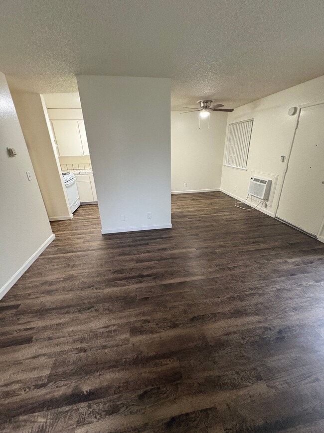 5244 Hackberry Ln Unit 105
