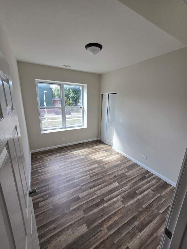 Photo - 5223 W Washington Blvd