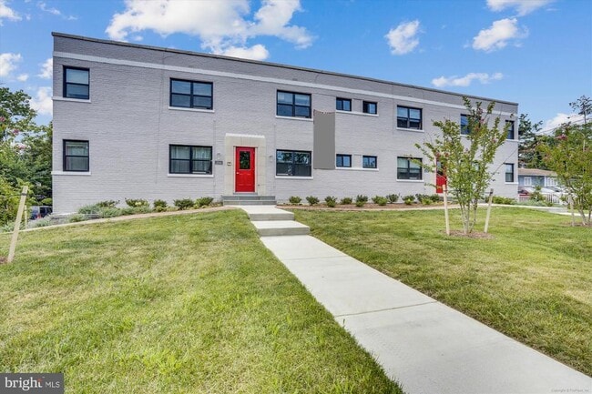 Building Photo - 2500 Langston Blvd. Unit 2