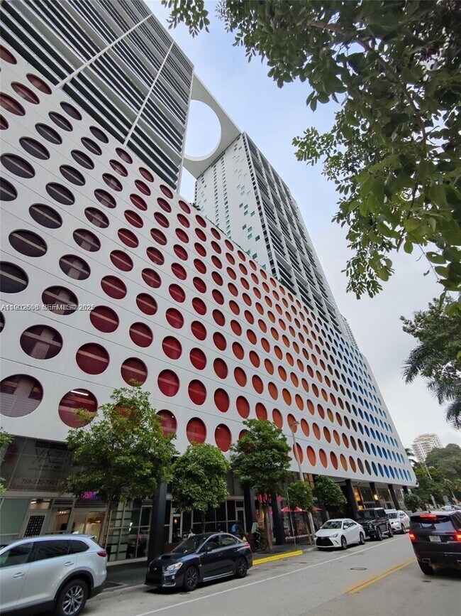 Photo - 55 SE 6th St Unidad 2604