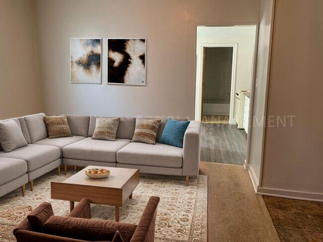 Building Photo - ONE BEDROOM LOCATED IN DOWNTOWN SIOUX FALLS. Unit 817 W 11th Street #1 Rental