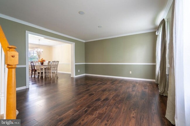 Photo - 2007 Legat Ln