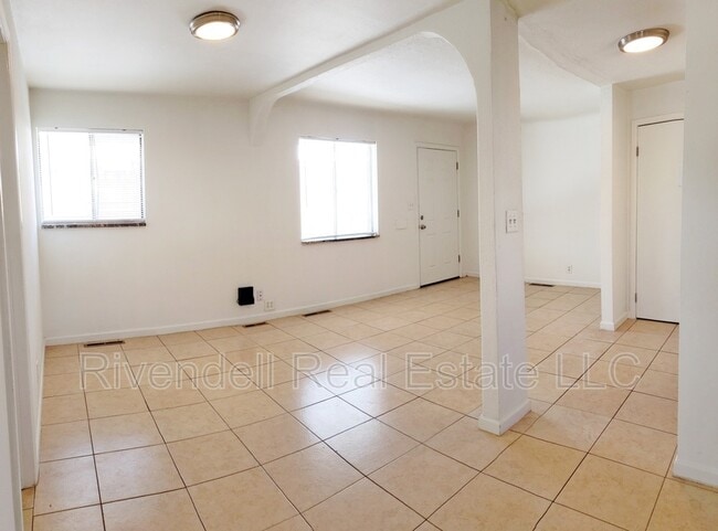 Photo - 1496 Joliet St