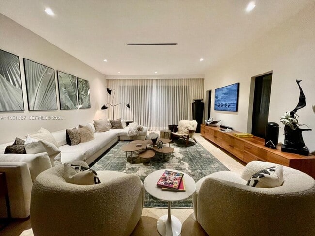 Photo - 1443 W 21st St