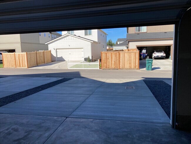 Large 2 car garage - 94 E Spirea Ln