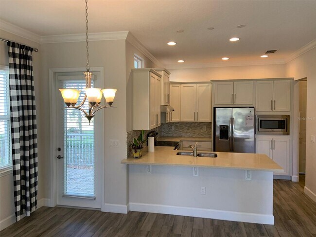 Photo - 9073 Laureate Blvd