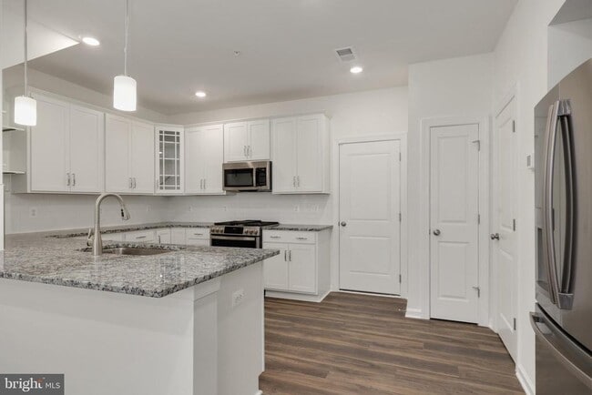 Building Photo - 14983 River Walk Way Rental