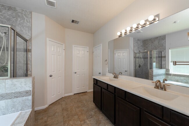 Photo - 26302 Fox Ridge Ln