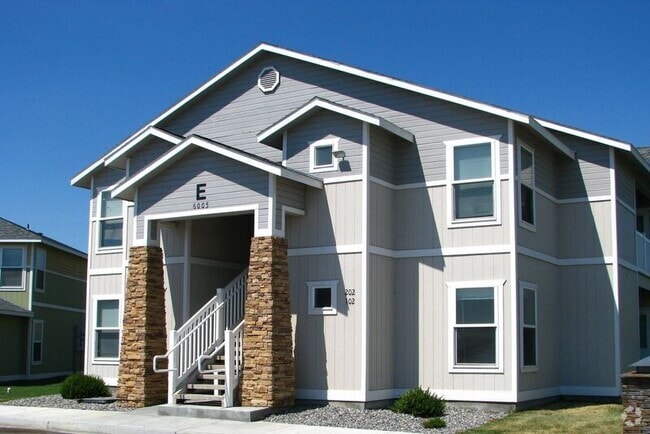 Building Photo - 6005 Chapel Hill Blvd Unit #E101 Rental