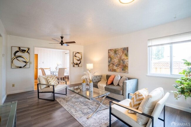 Photo - 4301 Hillview Dr