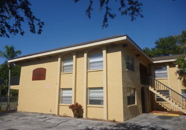Pierce Street Apartments