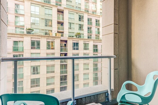 Photo - 210 Adelaide St W Unit ID1034861P