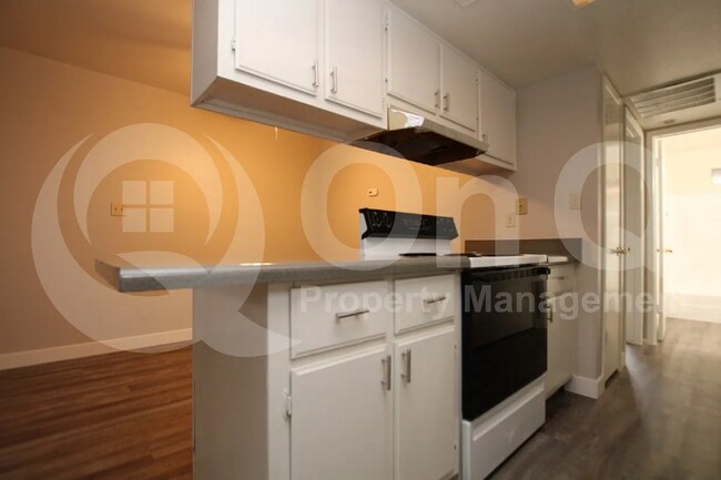 Photo - 3004 E Waltann Ln Unit 6