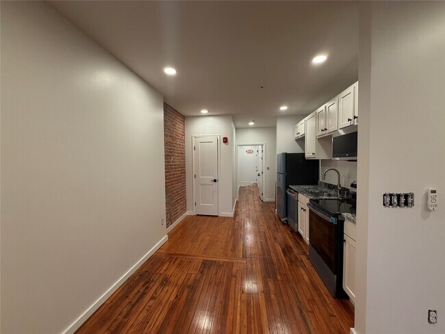 Photo - 252 Main St Unit 2