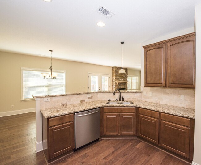 Photo - 1177 Weatherford St