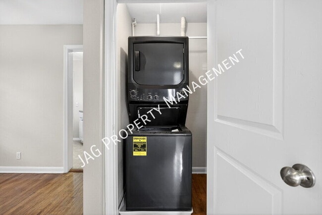 Photo - 2761 St Johns Ave