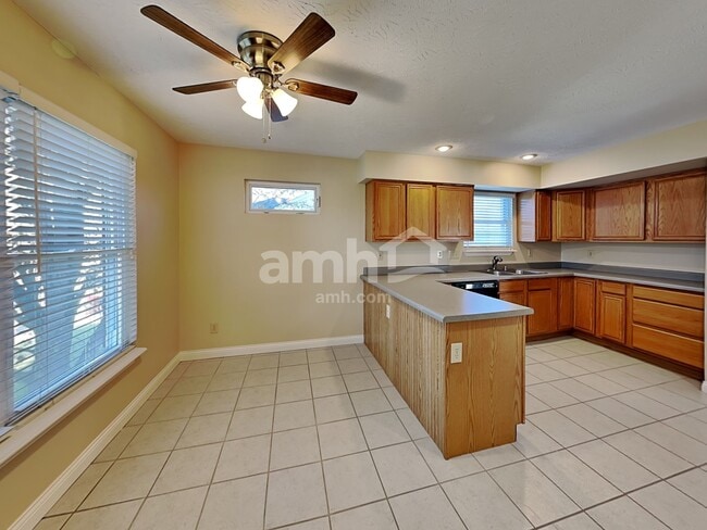 Photo - 1073 Ivoryhill Dr