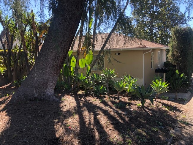 Building Photo - 792 Alameda St Unit 792