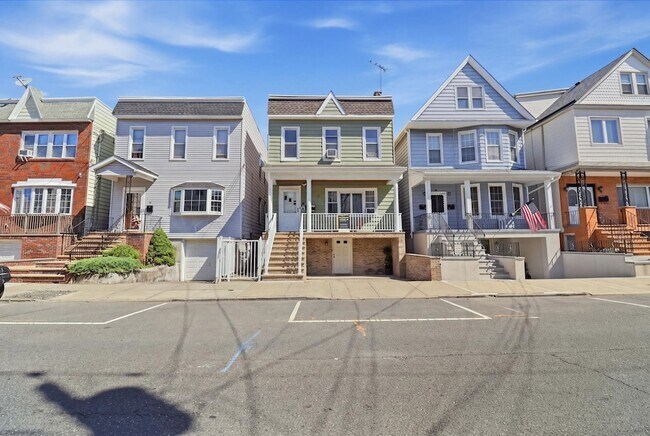 95 W 15th St