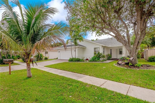 Photo - 216 SE 9th St Casa
