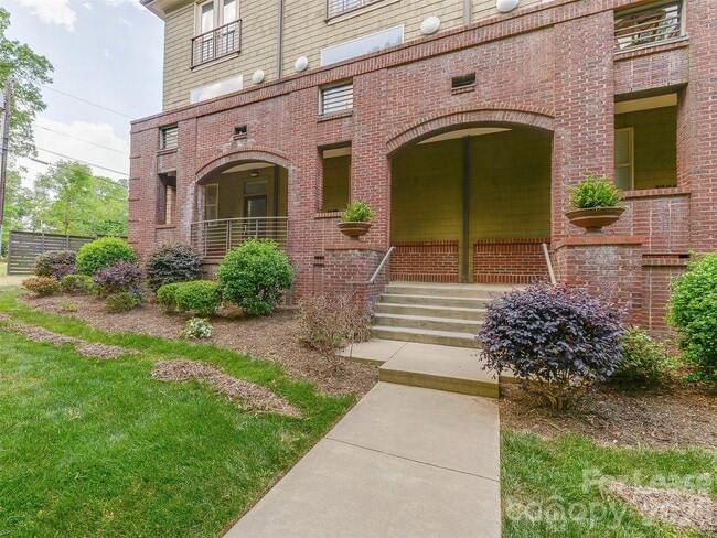 Photo - 1174 Park West Dr