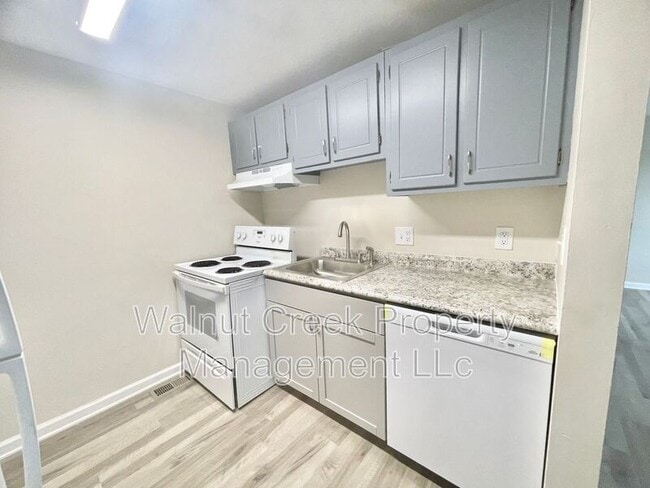 Photo - 5520 Beavercrest Dr Unidad #14 Rental