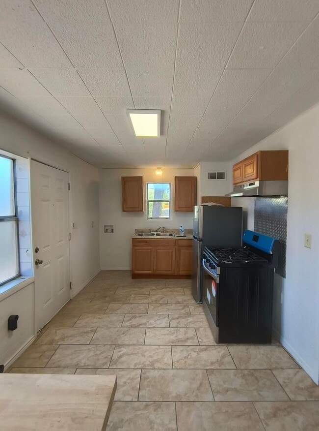 Photo - 2625 Webster St