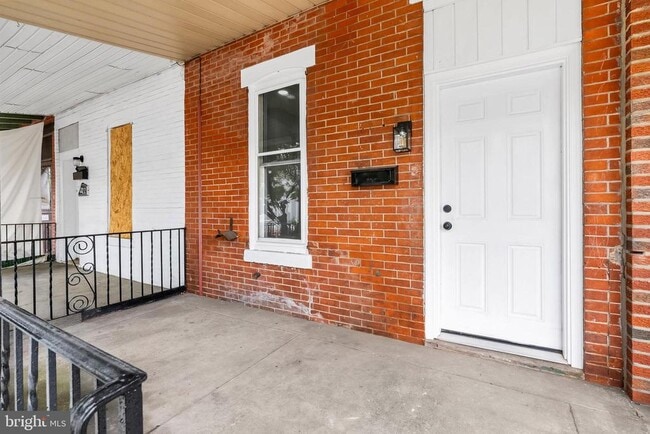 Building Photo - 4920 Knorr St Rental