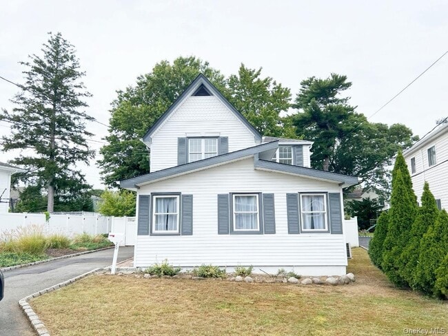 Building Photo - 20 Walters Ave