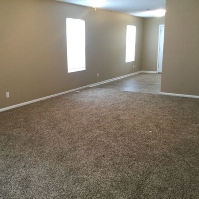 Photo - 3103 Courtney Ln