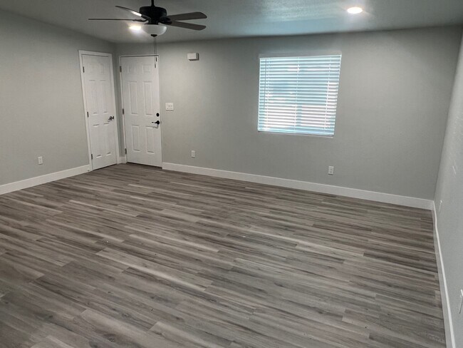 Photo - 1546 E 29th Ave Unidad 3