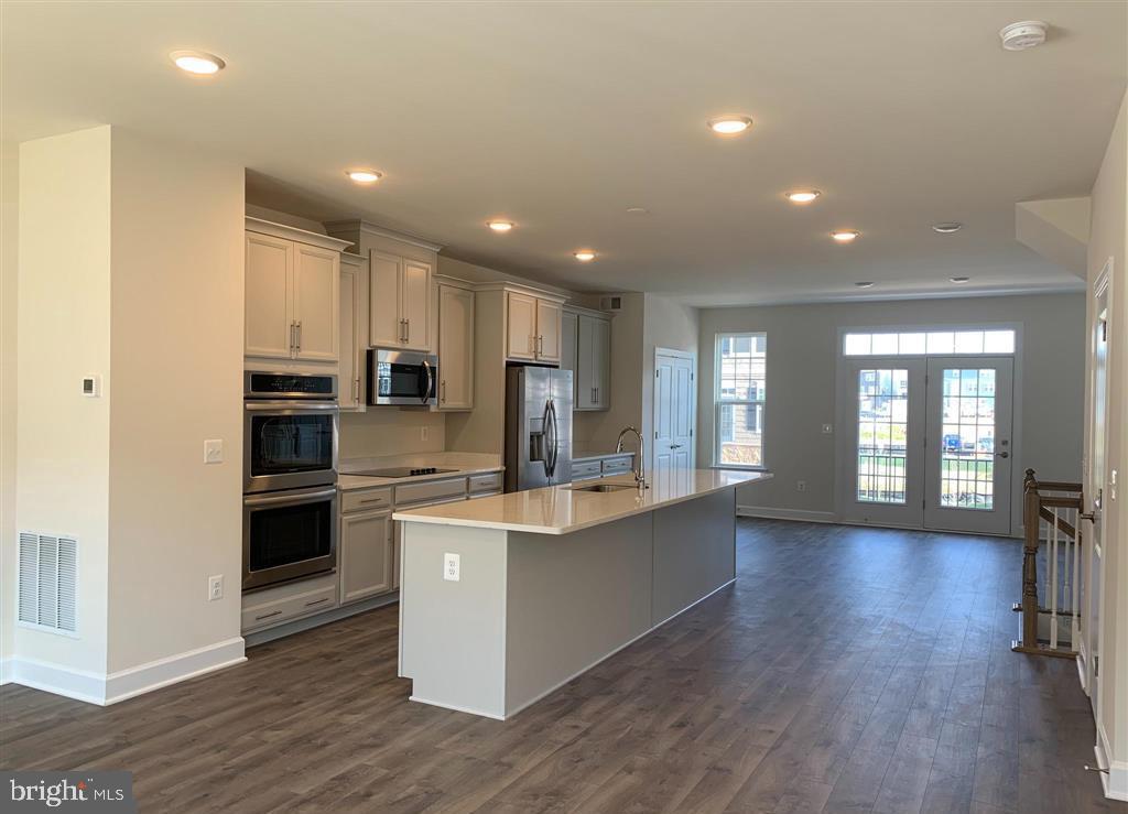 Photo - 10632 Hinton Wy